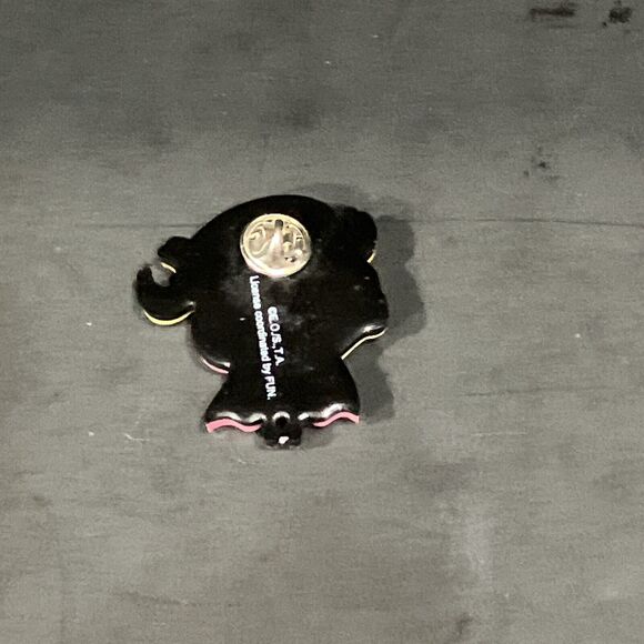 One Piece Chopper Pin Badge, Licensed Anime Pin, Collectible Badge, Accessory - Picture 2 of 4